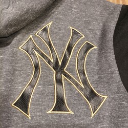 Sweat à capuche Cooperstown Majestic Athletic des NY Yankee